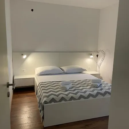 Apartment Lea *